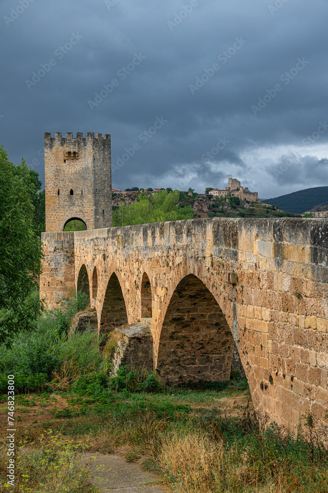 Frías Medieval Bridge, 13th Century Gothic Style, Ebro River, Frías Medieval Town, Historic Artistic Grouping, Las Merindades, Burgos, Castilla y León, Spain, Europe