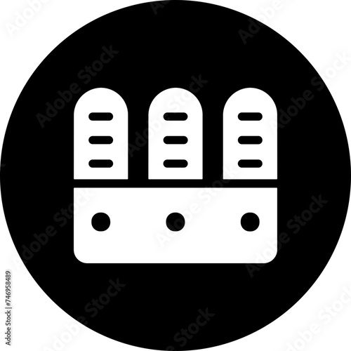 Baguette packet icon in b&w color.