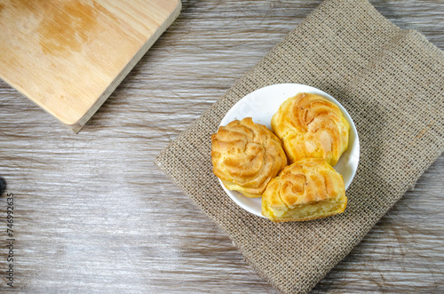 Soes Cake also known as Choux Pastry