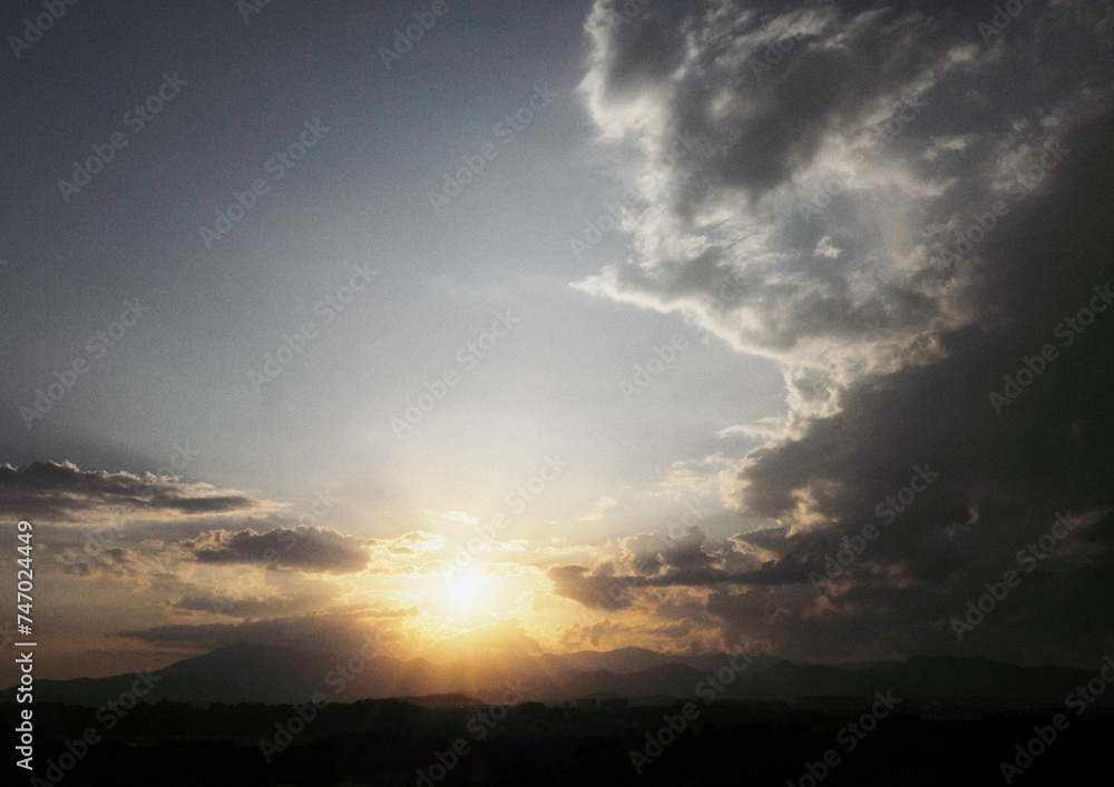 sunset sky with clouds 雲の広がる夕焼け空