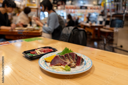 高知県の人気観光地で食べる鰹のタタキ photo