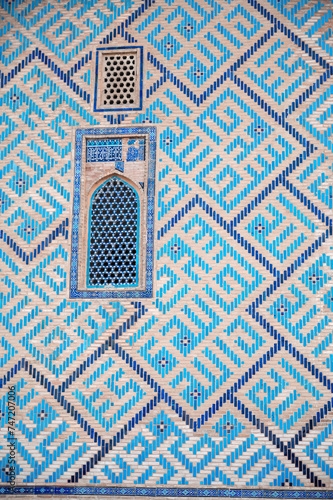 close up of a window with islamic geometric design, islamic arabesque, seamless pattern.