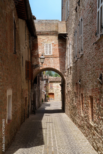 Fototapeta Naklejka Na Ścianę i Meble -  Comunanza, historic town in Marche, Italy