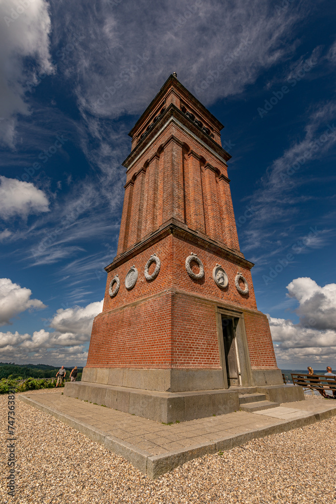 002-08-2023 Ry, Denmark The tower at Himmelbjerget, Sun clouds and blue sky - obrazy, fototapety, plakaty 