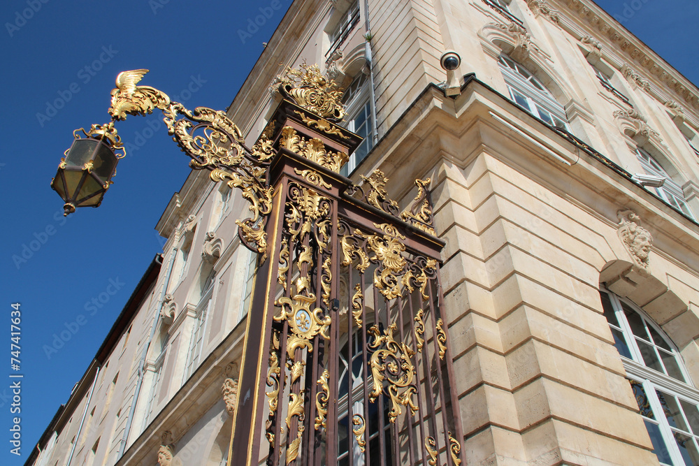 Obraz premium baroque rails and gate at the stanislas square in nancy in lorraine in france