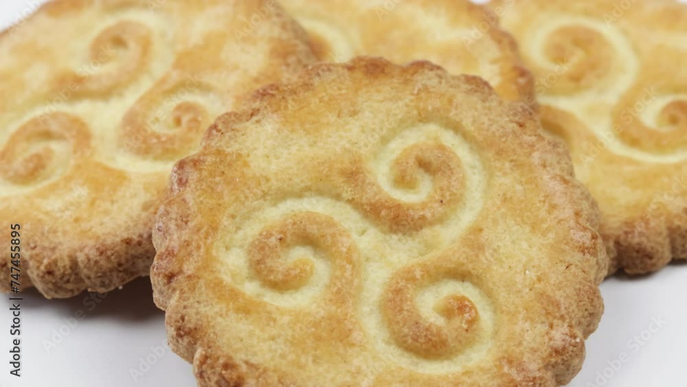 plusieurs biscuits bretons, en gros plan