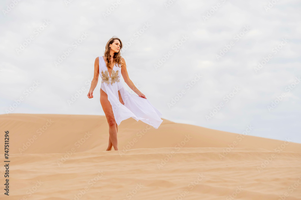 Sculpted by Nature: Model's Grace Amidst Imperial Sand Dunes, California's Timeless Beauty Captured in Mesmerizing Photoshoot Sculpted by Nature: Model's Grace Amidst Imperial Sand Dunes, California's Timeless Beauty Captured in Mesmerizing Photoshoot
