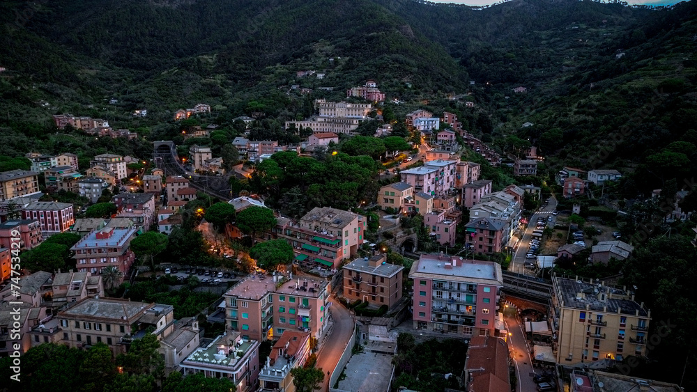 Naklejka premium Monterosso al Mare, sunrise