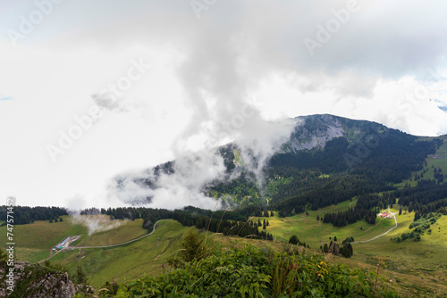 paysage de montagne à Chatel en France photo