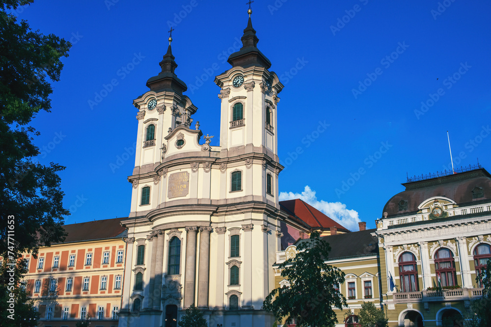 Obraz premium Minorite church in Eger,Hungary.Summer season
