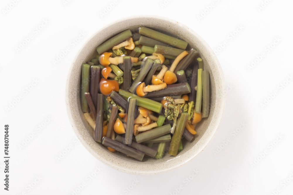 わらび　なめこ　水煮