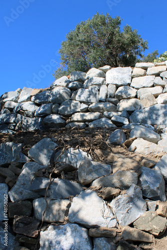 Muretto a secco in pietra nel Parco delle Cinque Terre