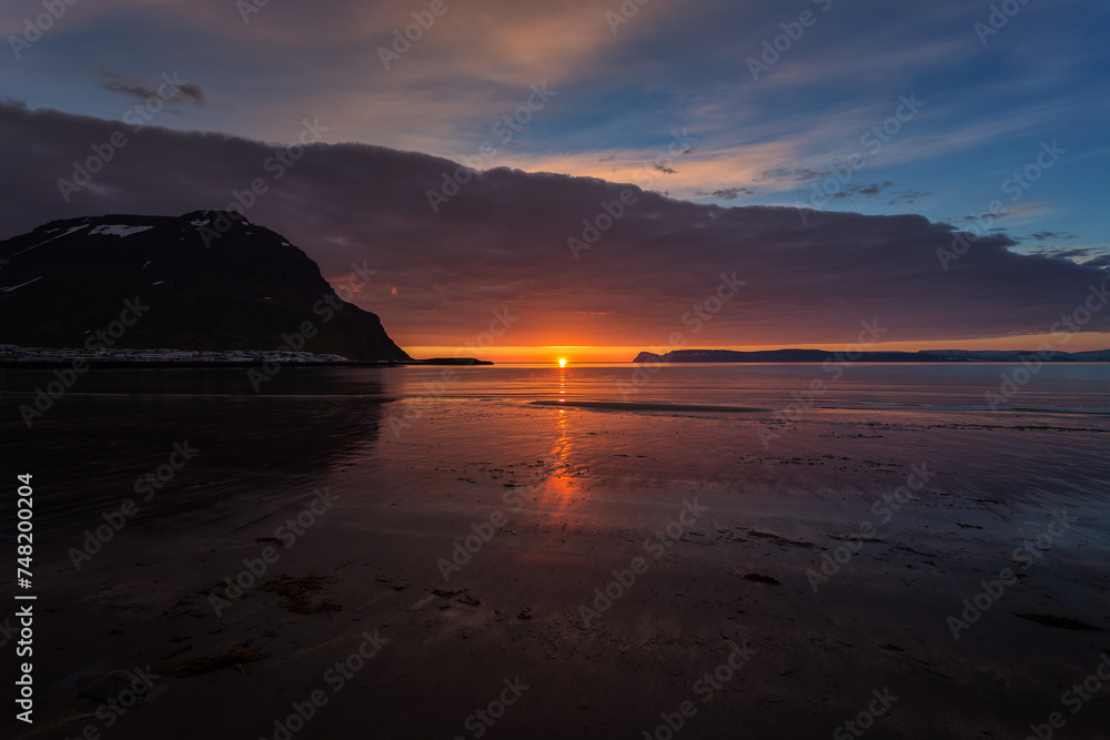 Fototapeta premium Beautiful Landscapes and Seascapes of Iceland