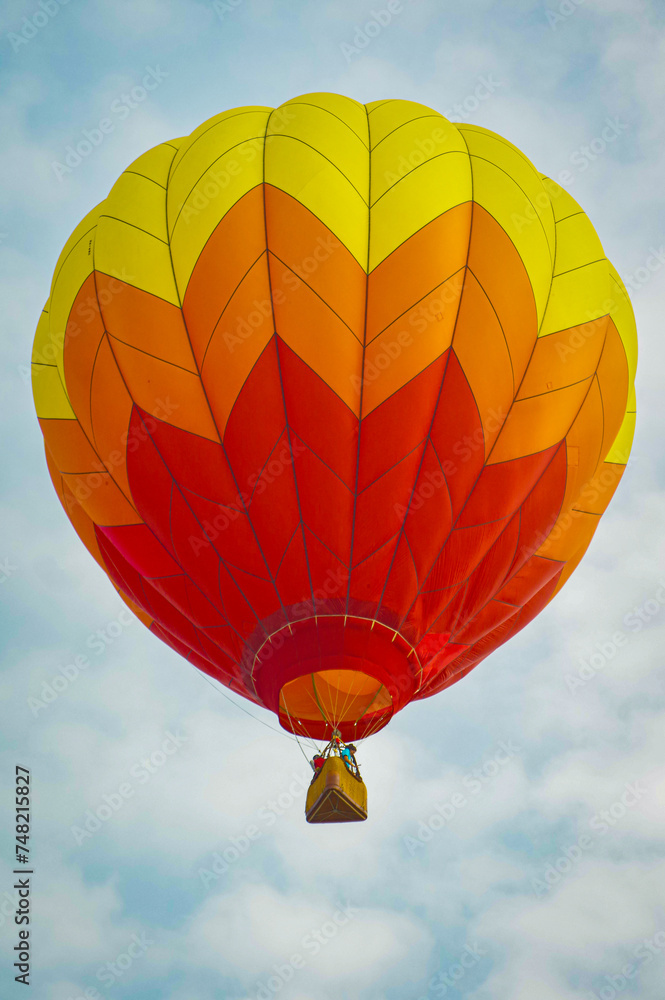 Fototapeta premium Hot Air Balloon in Flight