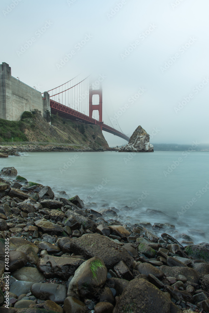 Naklejka premium golden gate bridge