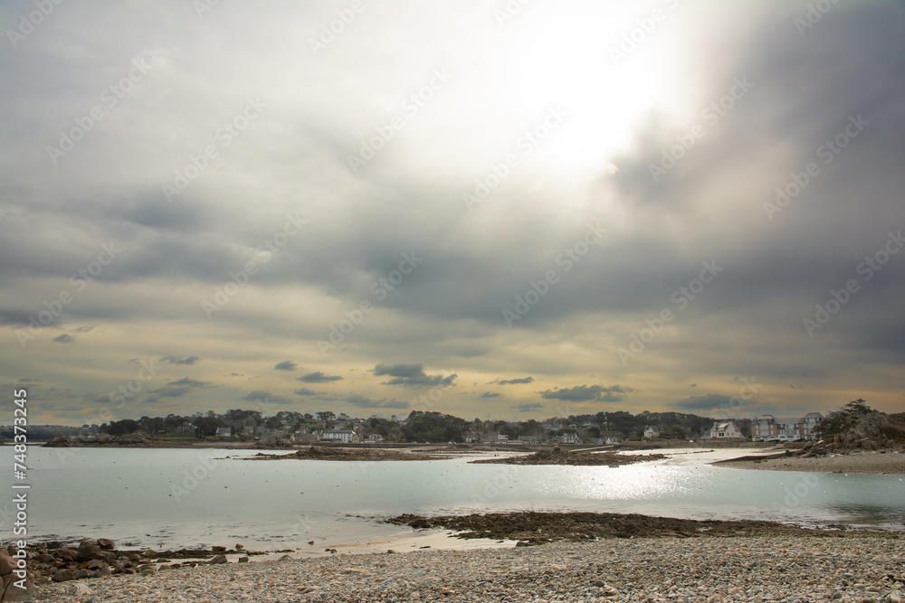 Joli paysage de mer en hiver à Port-Blanc Penvénan - Bretagne
