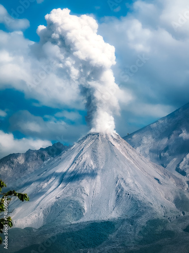 explosion of the Santiaguito volcano in Guatemala 