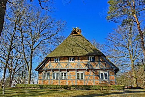 Historisches niederdeutsches Bauernhaus (Lüneburger Heide, Niedersachsen)