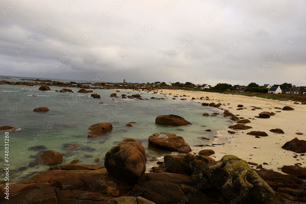 View on the Tip of Pontsuval located on the north coast of Brittany, in the department of Finistère. View on the Tip of Pontsuval located on the north coast of Brittany, in the department of Finistère.