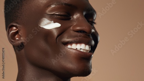Photo Type: still life, ecommerce photoshoot, male skincare product, Texture: shiny white cream on skin © Dara