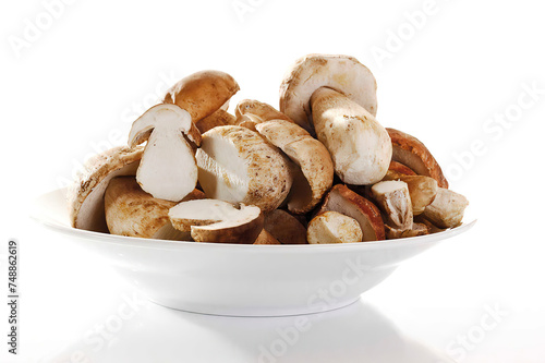 Ceps in bowl, close-up