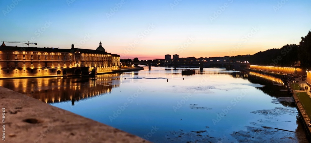 A delightful sunset in Toulouse on the shores of Garonna