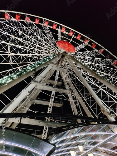 FERRIS WHEEL