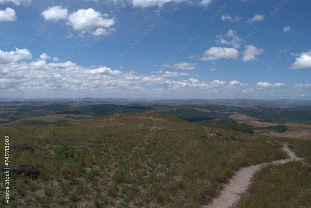 La Gran Sabana,inmensa region llena de selva,Tepuyes y rios. La Gran Sabana,inmensa region llena de selva,Tepuyes y rios.