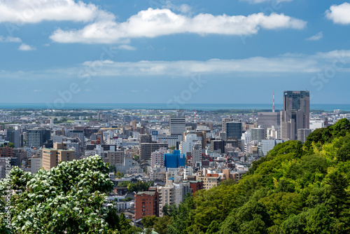 卯辰山から眺める金沢市街 © Nature K Photostudio