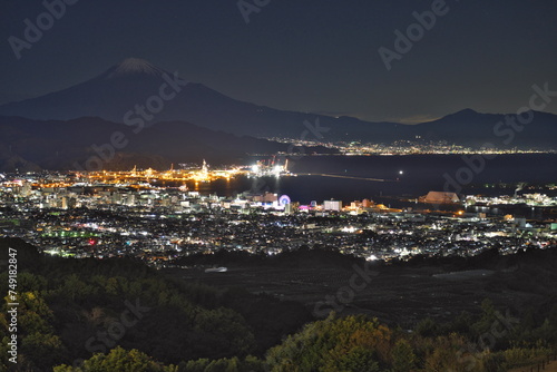 日本平から望む清水港と富士山の夜景