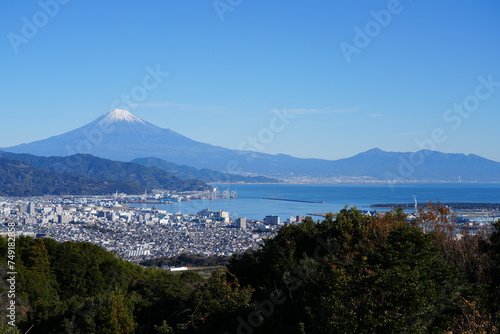 日本平から望む清水港と富士山