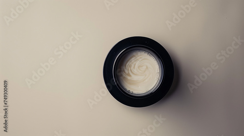 Minimalist Almond Milk Swirl 