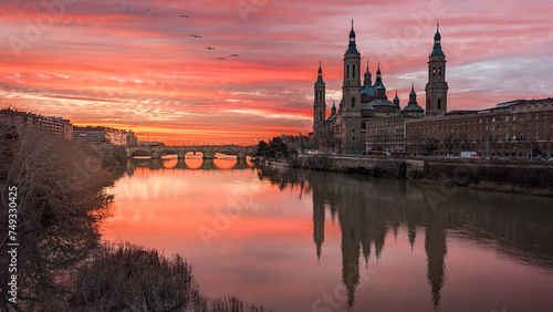 Fire in the Sky: Zaragoza Turns Red before the Pilar and the Ebro in a Dreamlike Spanish Sunset