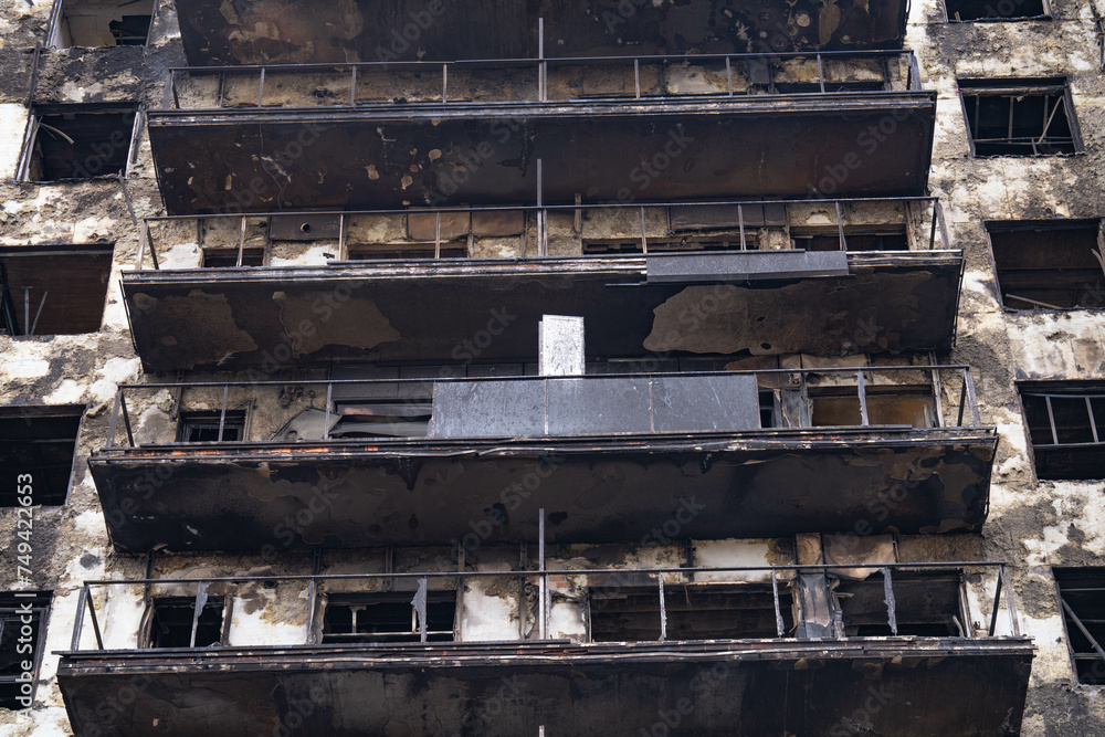 Edificio calcinado enValencia, Febrero de 2024