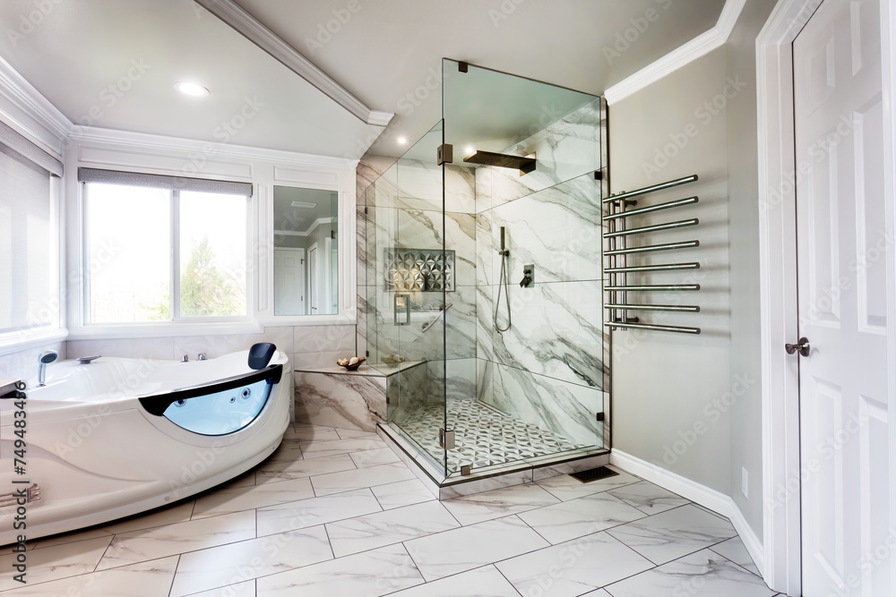 © tab62 - Spacious modern contemporary master bathroom with jacuzzi hot tube and large glass walk in shower © tab62 - Spacious modern contemporary master bathroom with jacuzzi hot tube and large glass walk in shower