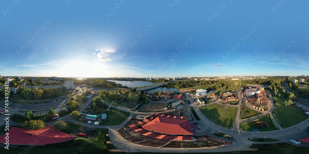 Φωτογραφία A 360 degree aerial panorama of the city zoo in the city