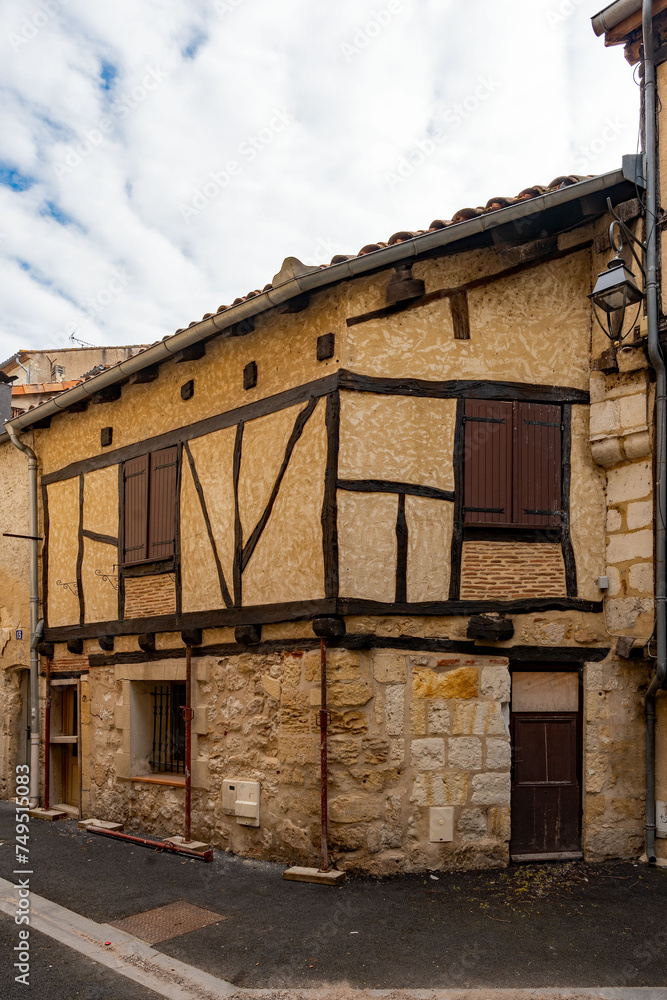 Altes Haus in der Altstadt von Bergerac, Nouvelle-Aquitaine, Frankreich