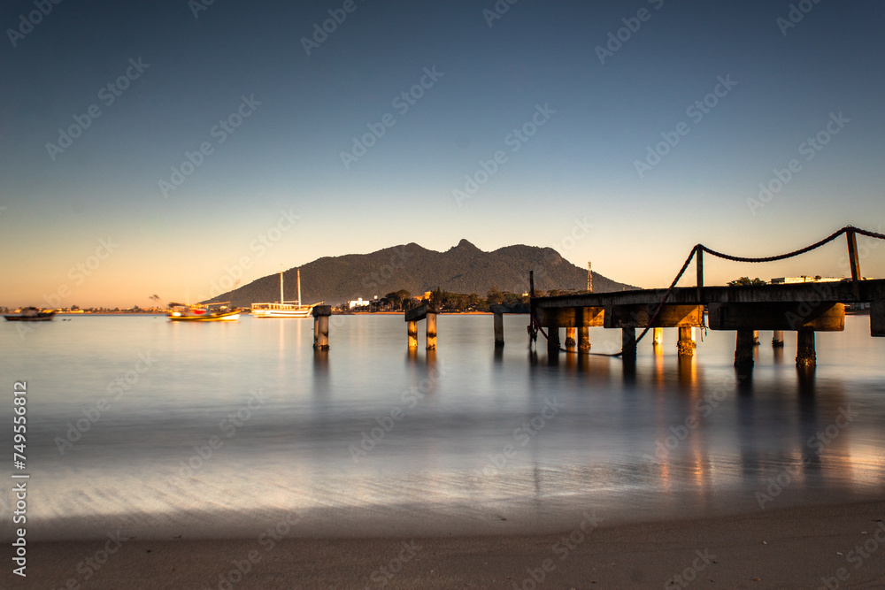 Fototapeta premium Manhã calma na praia - Rio das Ostras - RJ