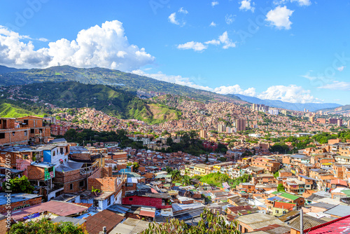 Obraz na płótnie colorful streets of comuna 13 district in medellin, colombia w salonie