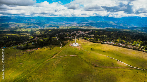 Fotografie Pampa de Ayacucho - Obelisco (Perú)