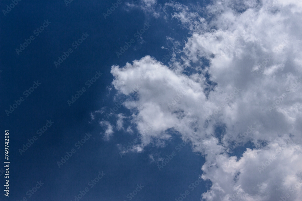Fototapeta premium bluesky with cloud natural color