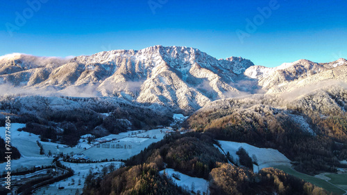 Atemberaubende Winterlandschaft photo