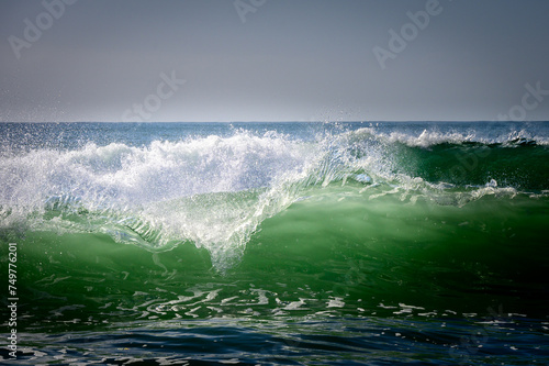 Atlantic ocean wave © Shumba138