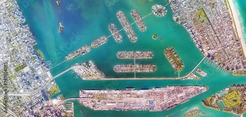  Photography on the environmental impact on Nature and the United States landscape of human presence, from the air, ecological photography, Florida,