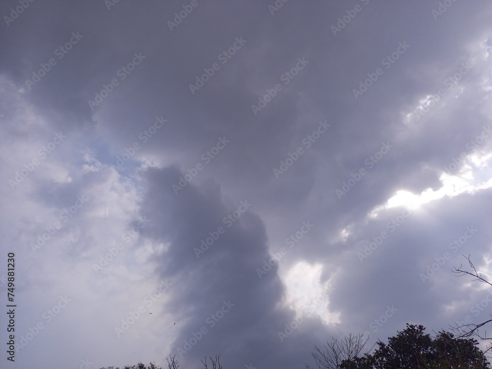 Thunderstorm cloud
