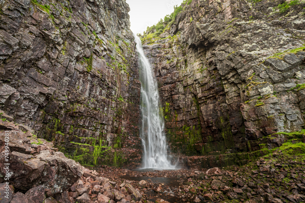 Obraz premium Njupeskär is a waterfall in northwestern Dalarna, formed by Njupån in Fulufjällets nationalpark