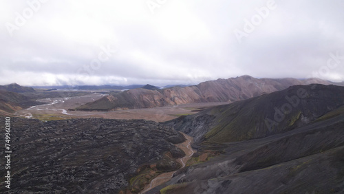 Obraz na płótnie Landmannalaugar is a location in Iceland's Fjallabak Nature Reserve in the Highlands. It is on the edge of the Laugahraun lava field. This lava field was formed by an eruption in 1477. w salonie