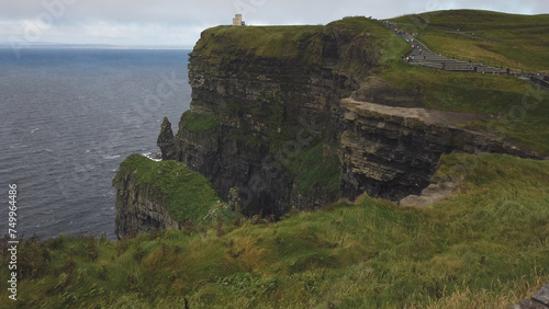 Obraz na płótnie The O'Brien's Tower marks the highest point of the Cliffs of Moher. The tower was built on the cliffs in 1835 by the local landlord and MP Sir Cornelius O’Brien in County Clare, Ireland. w salonie
