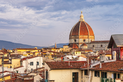Blick auf die Kathedrale Santa Maria del Fiore in Florenz, Italien