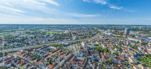 Der Stadtteil Oberhausen der schw  bischen Welterbe-Stadt Augsburg im Luftbild